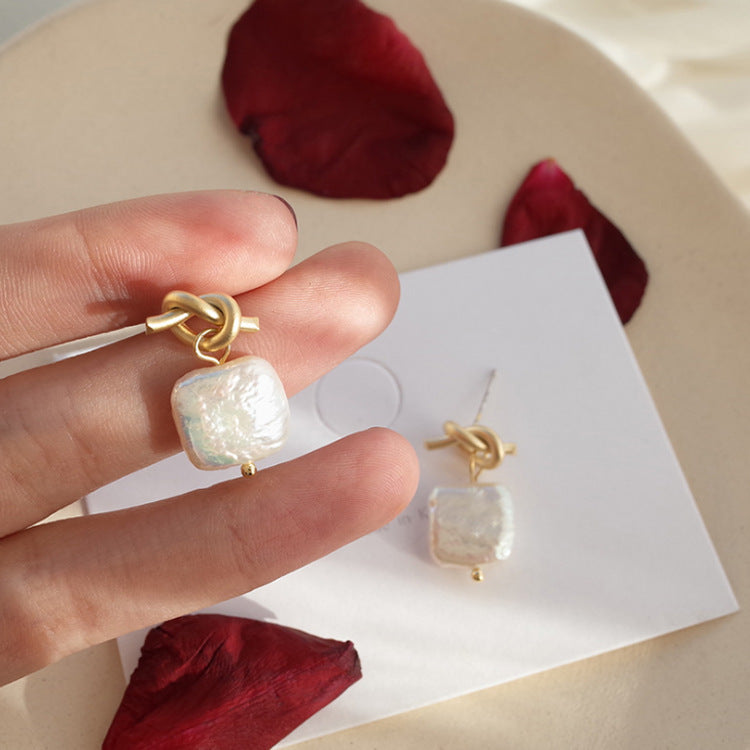 Orecchini con perle naturali