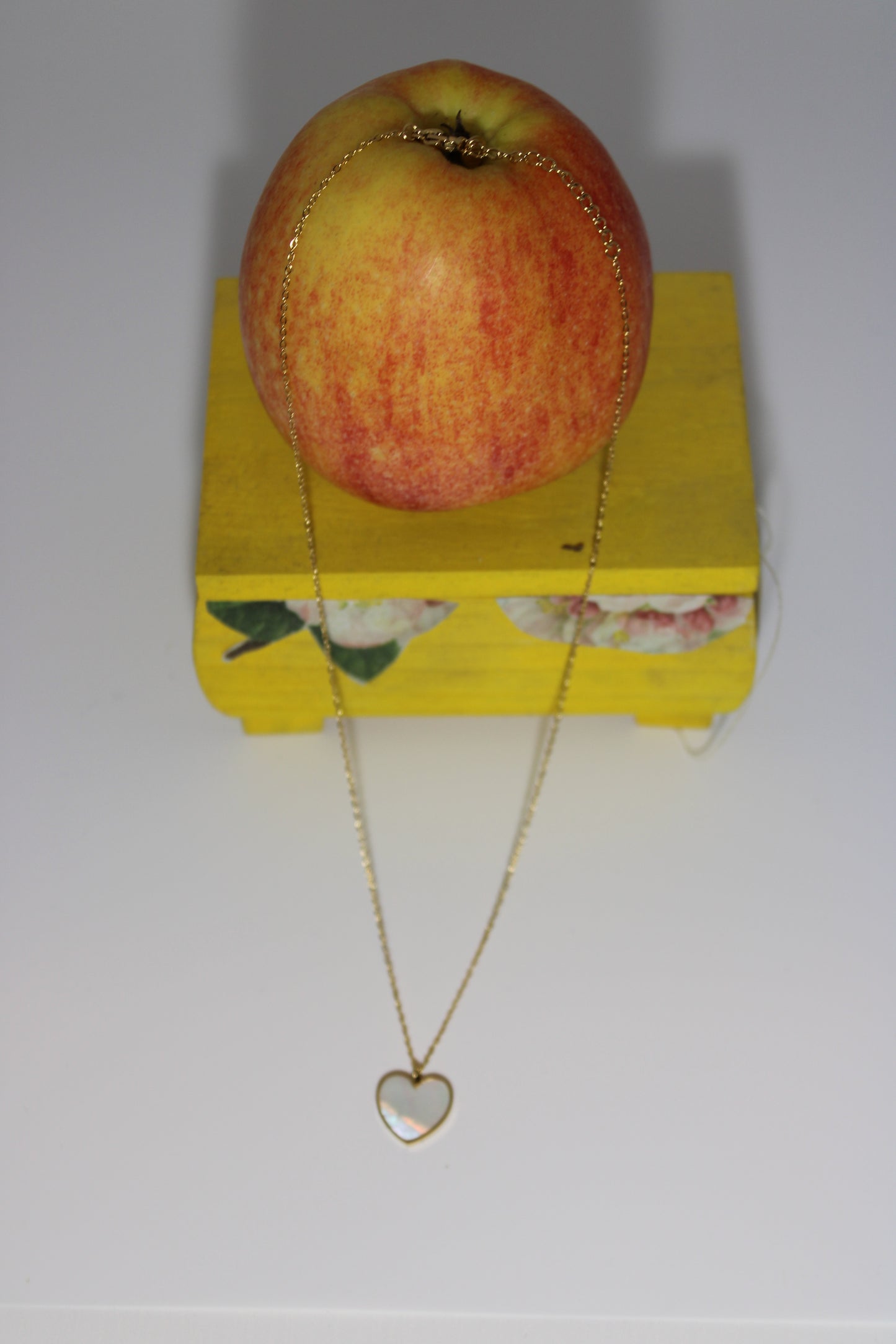 Collana con cuore di madreperla