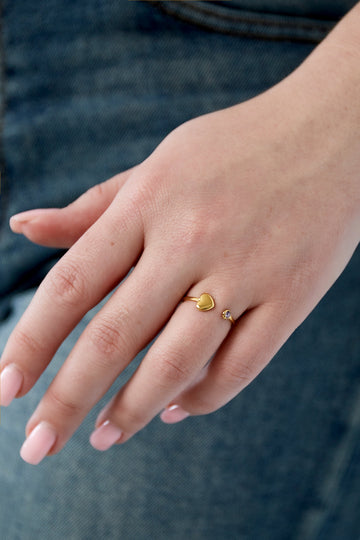 Anello minimal con pietra azzurra portafortuna 