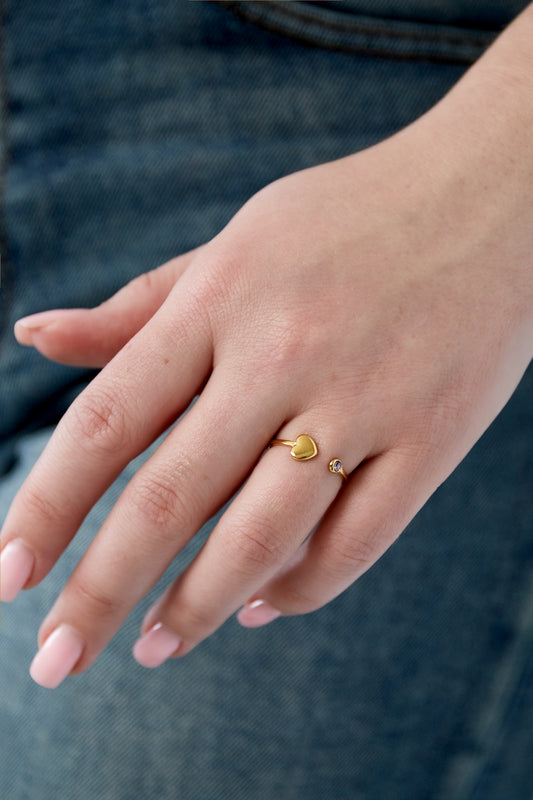 Anello minimal con pietra azzurra portafortuna